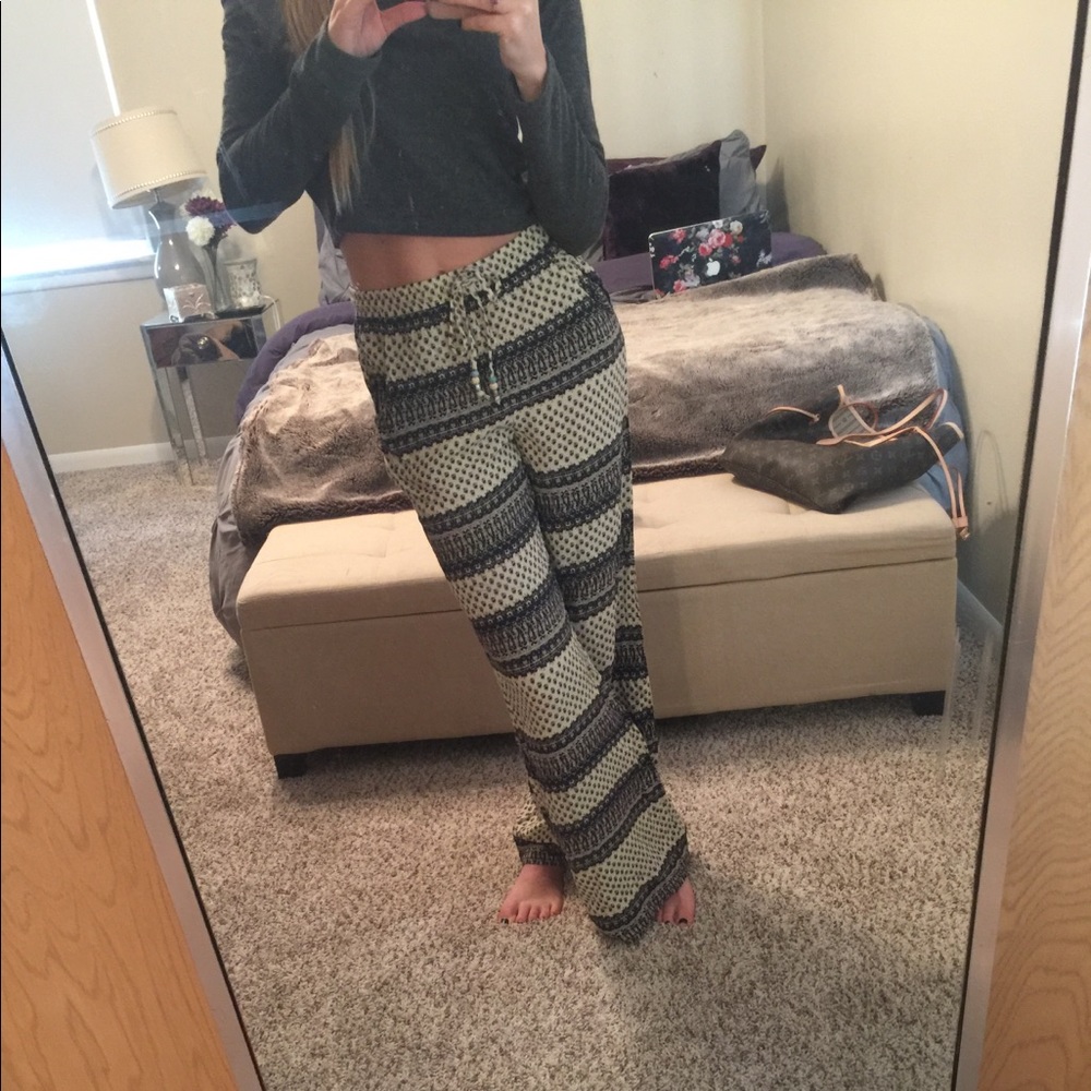 American Eagle Hi Rise Boho Pants - Picture 3 of 5
